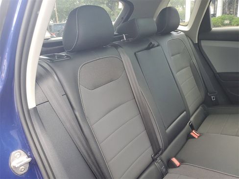 Used 2022 Volkswagen Taos SE image 44