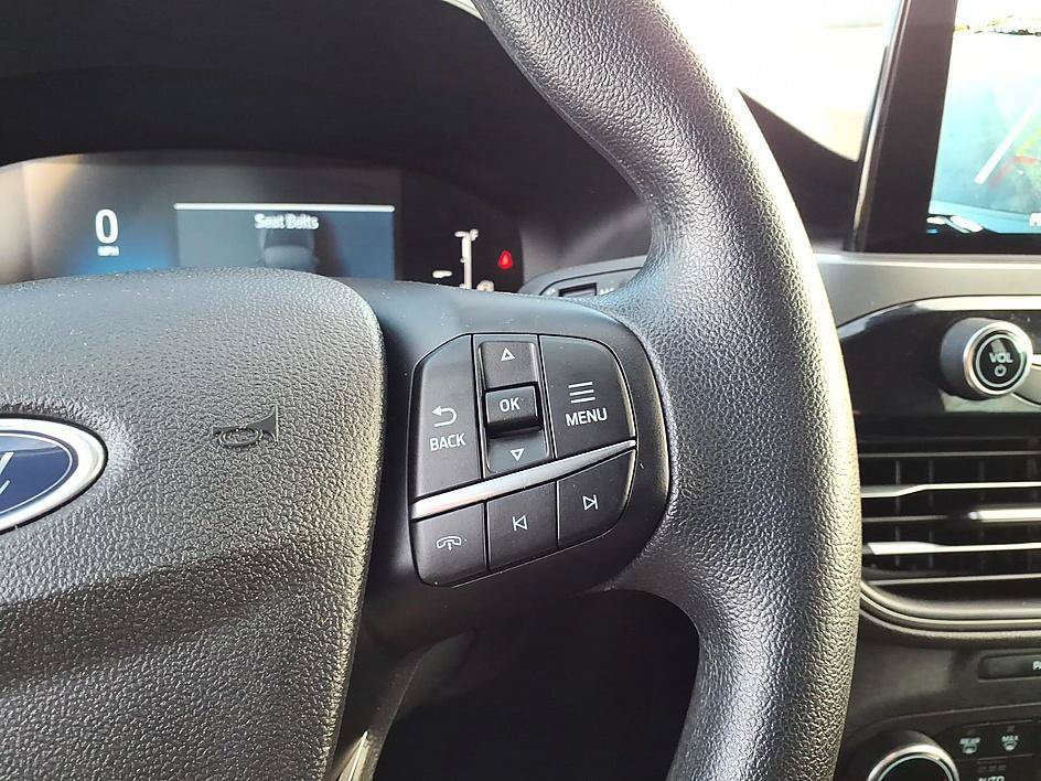 Used 2025 Ford Escape Active AWD/4WD image 30