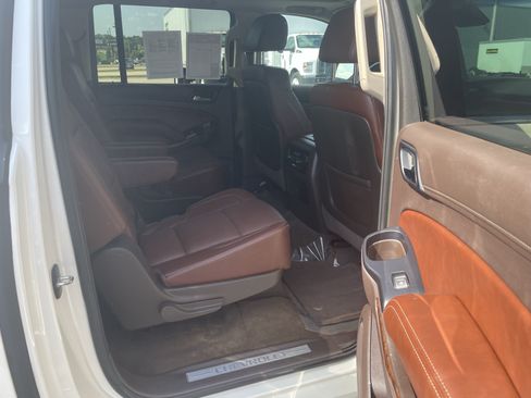 Used 2015 Chevrolet Suburban LTZ AWD/4WD image 34