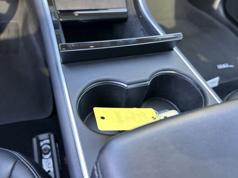 Used 2018 Tesla Model 3 Long Range RWD image 24