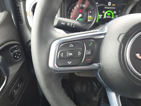 Used 2025 Jeep Wrangler Unlimited Sahara w/ Safety Group image 18