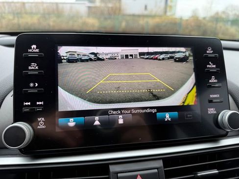 Used 2018 Honda Accord Touring image 27