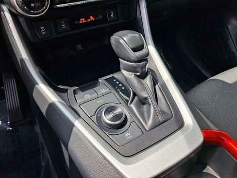 Used 2024 Toyota RAV4 XLE w/ Convenience Package image 22