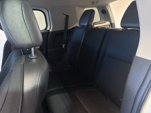 Used 2012 Toyota FJ Cruiser 4WD w/ Upgrade Pkg image 27