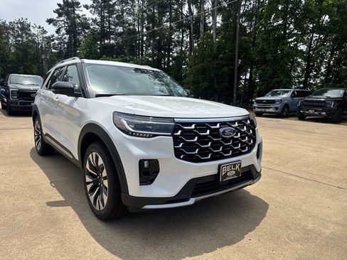 New 2026 Ford Explorer Platinum AWD/4WD image 1
