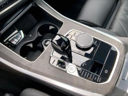 Used 2023 BMW X5 xDrive40i w/ Premium Package image 16