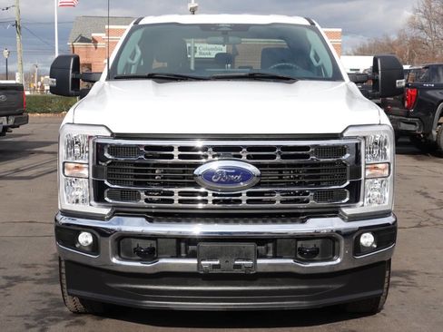 Used 2024 Ford F250 XLT w/ FX4 Off-Road Package image 5
