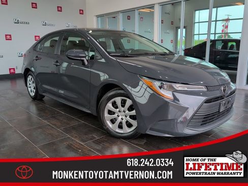 Used 2024 Toyota Corolla LE FWD image 1