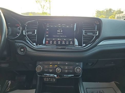 Used 2023 Dodge Durango SXT RWD image 26