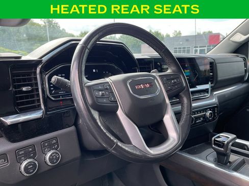 Used 2022 GMC Sierra 1500 SLT AWD/4WD image 18