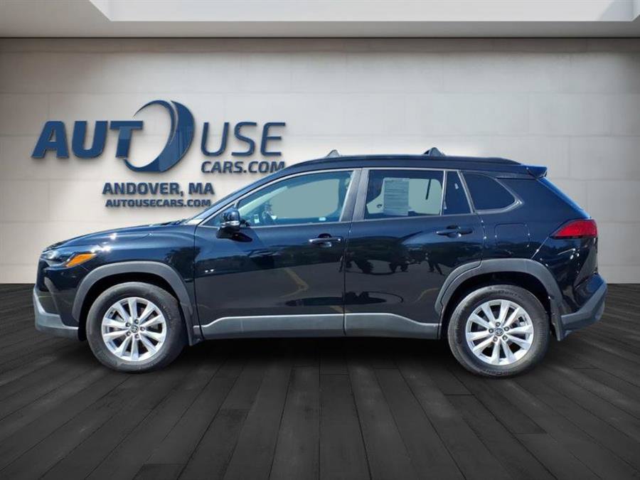 Used 2023 Toyota Corolla Cross LE w/ Moonroof Package AWD/4WD image 2