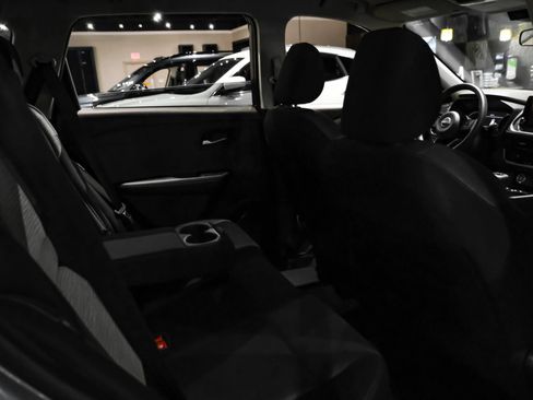 Used 2022 Nissan Rogue SV FWD image 33