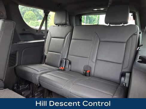 Used 2025 Chevrolet Suburban Z71 AWD/4WD image 21