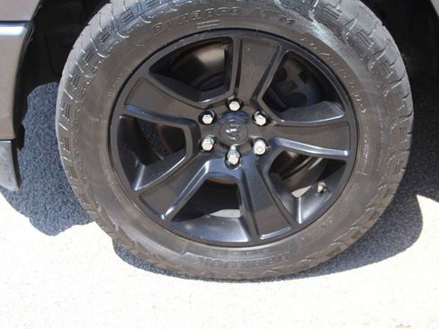 Used 2020 RAM 1500 Big Horn AWD/4WD image 30