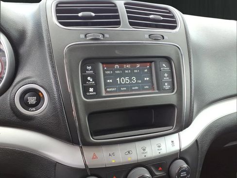 Used 2020 Dodge Journey SE w/ SE Popular Equipment Group FWD image 15
