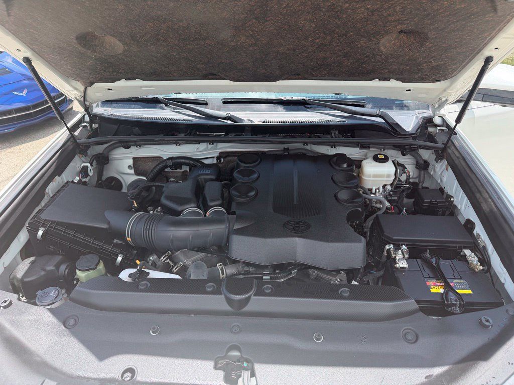 Used 2022 Toyota 4Runner Limited AWD/4WD image 25
