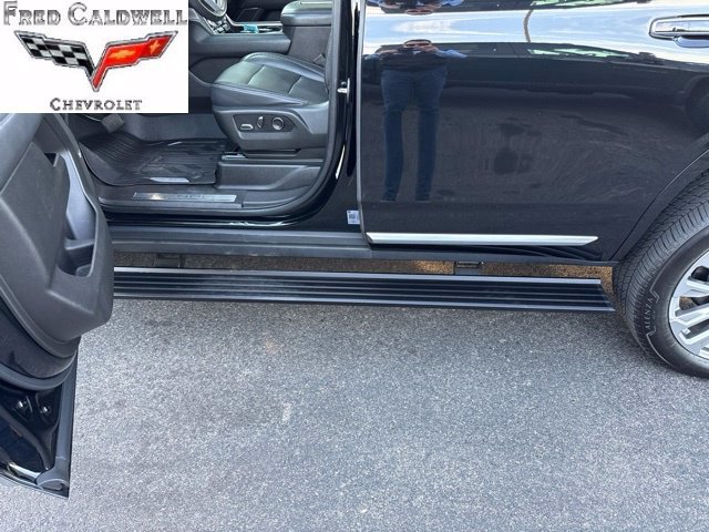 Used 2021 GMC Yukon Denali w/ Denali Premium Package AWD/4WD image 7