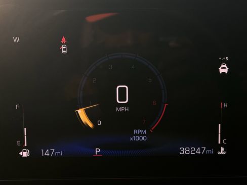 Used 2024 Chevrolet Trax ACTIV w/ Sunroof Package image 14