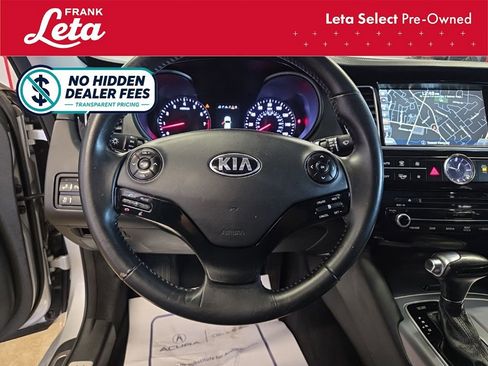 Used 2017 Kia K900 Premium RWD image 12