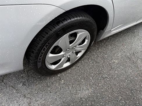 Used 2013 Toyota Corolla LE image 9