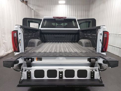 New 2026 GMC Sierra 3500 Denali w/ Denali Reserve Package image 12