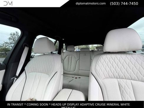 Used 2025 BMW X5 xDrive50e AWD/4WD image 4