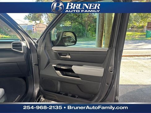 Used 2024 Toyota Tundra Limited image 15
