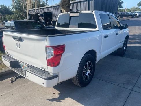 Used 2023 Nissan Titan SV RWD image 4