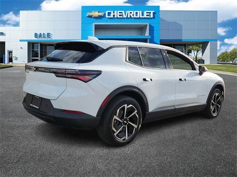 New 2026 Chevrolet Equinox EV LT image 3