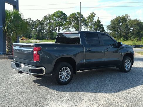 Used 2022 Chevrolet Silverado 1500 LT AWD/4WD image 7