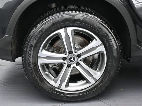 Used 2022 Mercedes-Benz GLC 300 w/ Premium Package Lite image 9