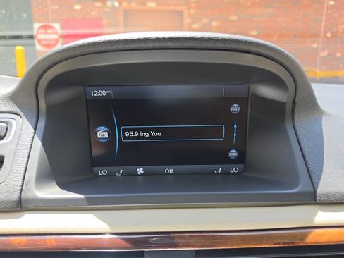 Used 2014 Volvo XC70 3.2 FWD image 37