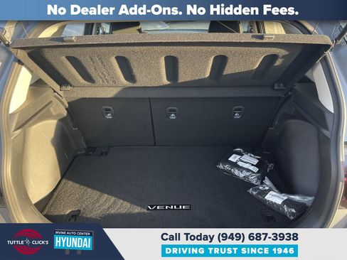 Certified 2025 Hyundai Venue SEL image 27