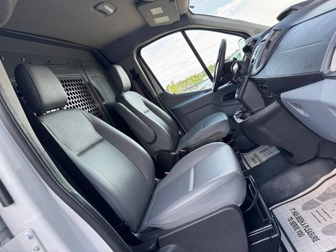 Used 2018 Ford Transit 250 130 Low Roof RWD image 15
