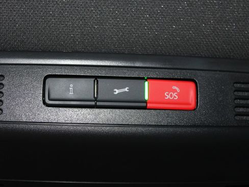 Used 2025 Volkswagen Jetta Sport FWD image 44