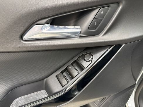 New 2026 Chevrolet Equinox LT w/ Convenience Package II image 18