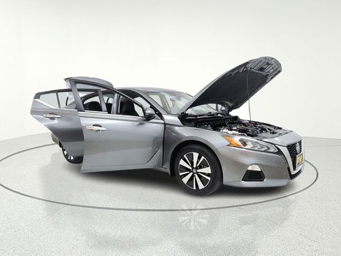 Used 2022 Nissan Altima 2.5 SV AWD/4WD image 11