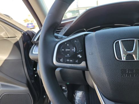 Used 2017 Honda Civic Touring image 12