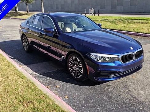Used 2019 BMW 530i w/ Convenience Package image 2