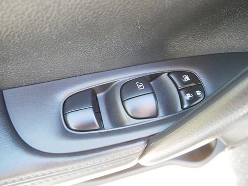 Certified 2022 Nissan Rogue Sport SL image 16