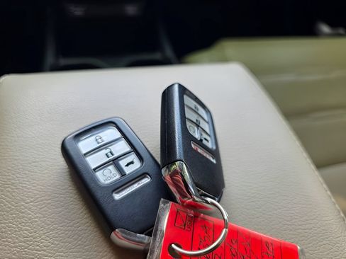 Used 2021 Honda CR-V EX-L image 27