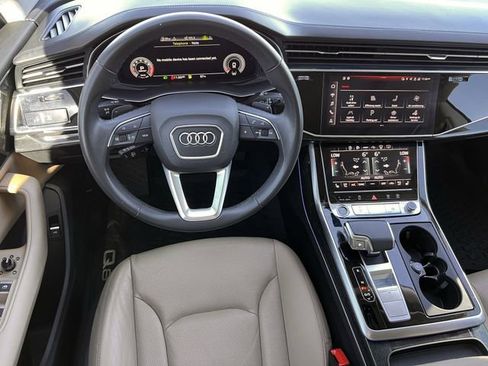 Used 2021 Audi Q8 Prestige w/ Prestige Package image 13