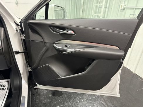 Used 2020 Cadillac XT4 Premium Luxury AWD/4WD image 14