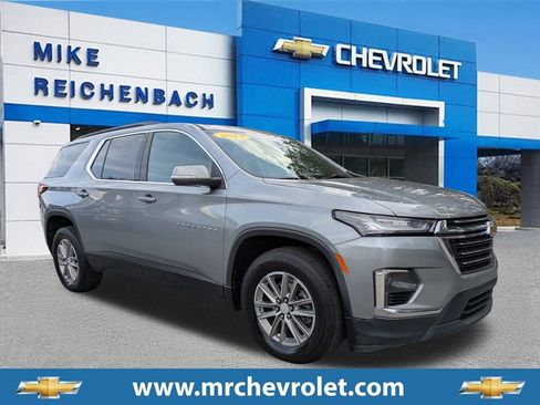 Certified 2023 Chevrolet Traverse LT image 1