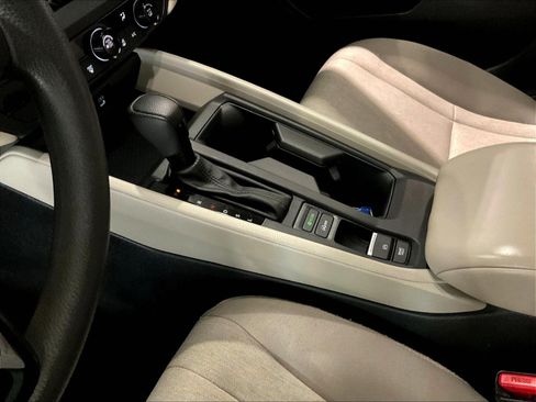 Certified 2025 Honda Accord LX image 18