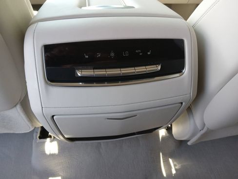 Used 2026 Cadillac Escalade Platinum Sport AWD/4WD image 28
