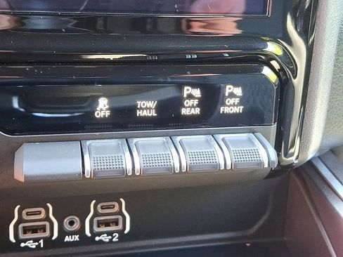 Used 2025 RAM 2500 Big Horn RWD image 25
