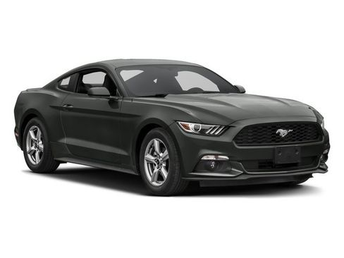 Used 2017 Ford Mustang Coupe RWD image 7