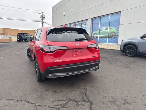 Certified 2025 Honda HR-V Sport image 41