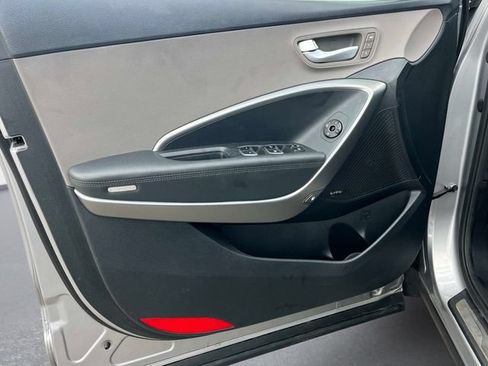 Used 2016 Hyundai Santa Fe Limited w/ Option Group 04 FWD image 25